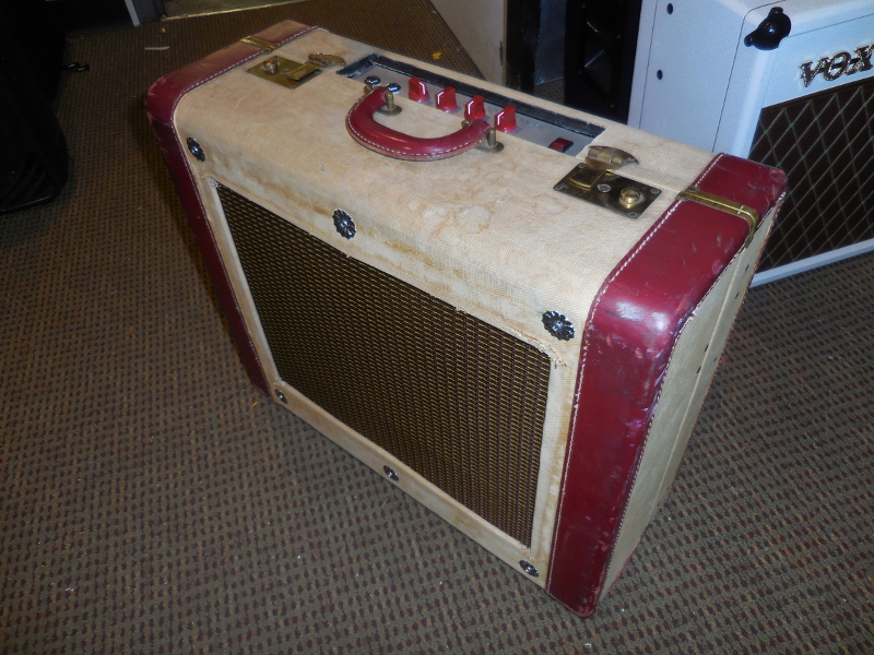 Tweed Ampsonite with tube preamp